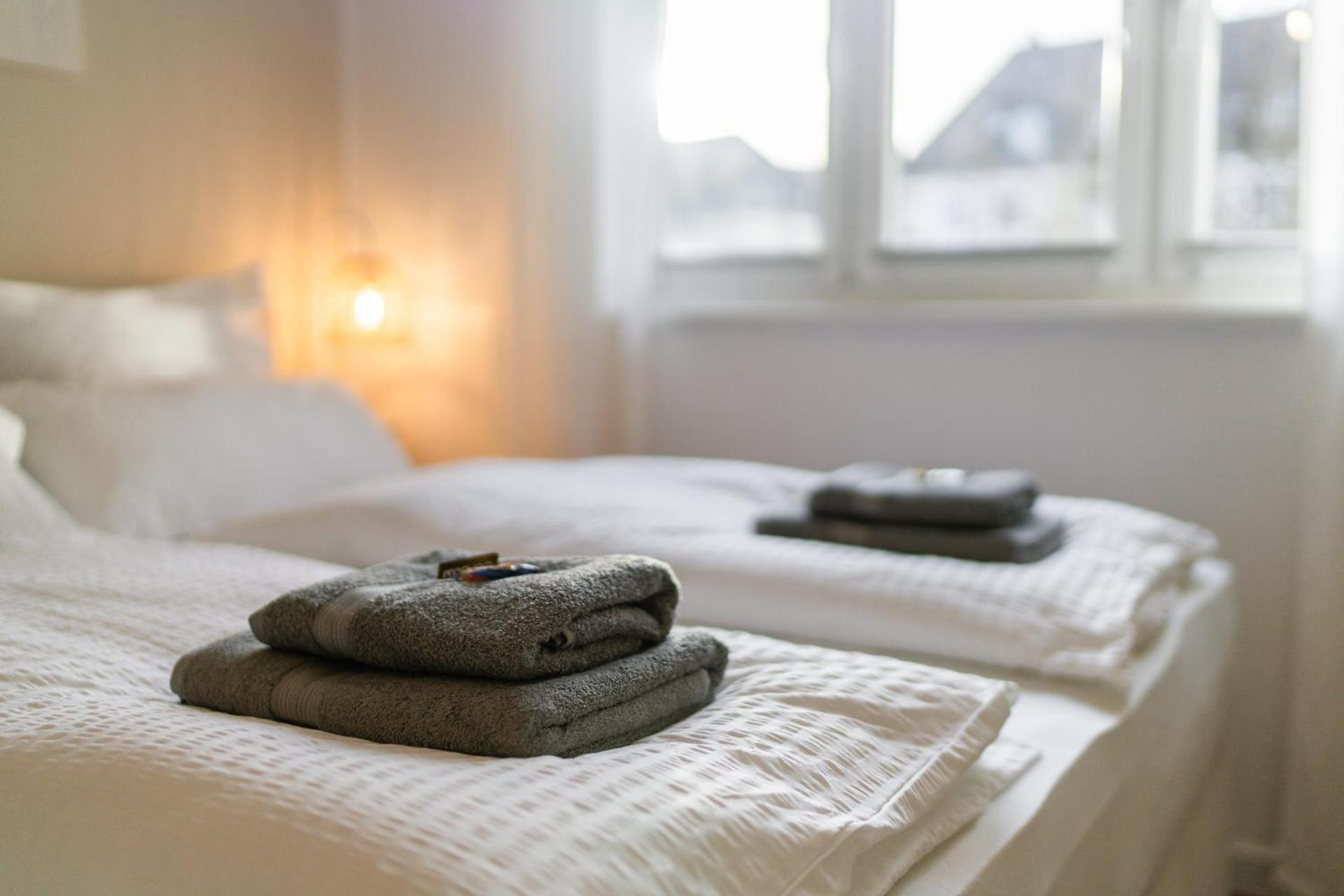 Mitten In Wolfsburg - Happyhome - 2 Zimmer, 6 Personen, Outletcenter, Autostadt, Vw-Nah, Parken Exterior photo